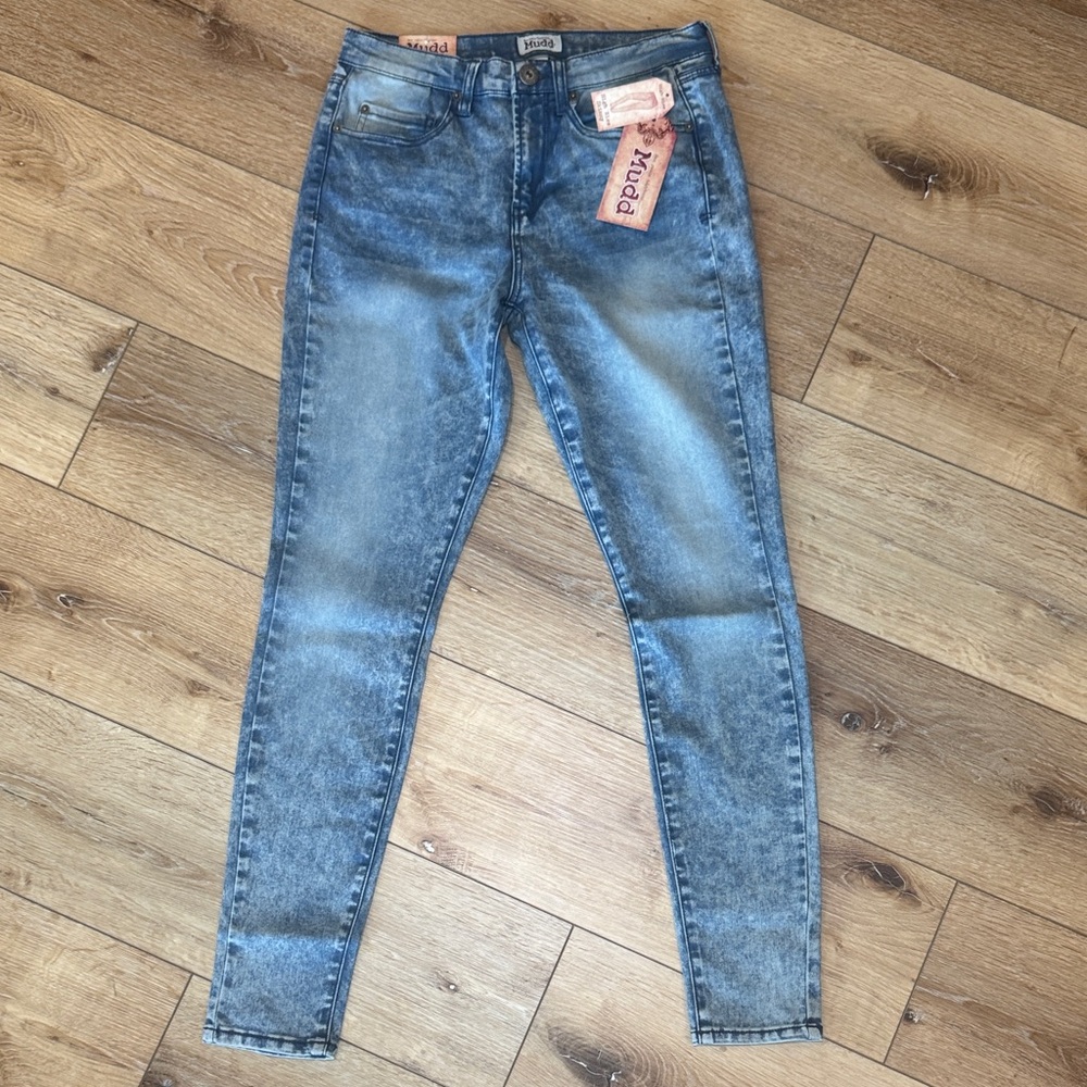 Mudd Stonewashed high rised Skinny Jeans size 9